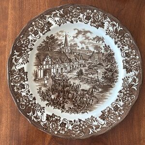 Royal Staffordshire Stratford Stage 10 1/2” dinner plate